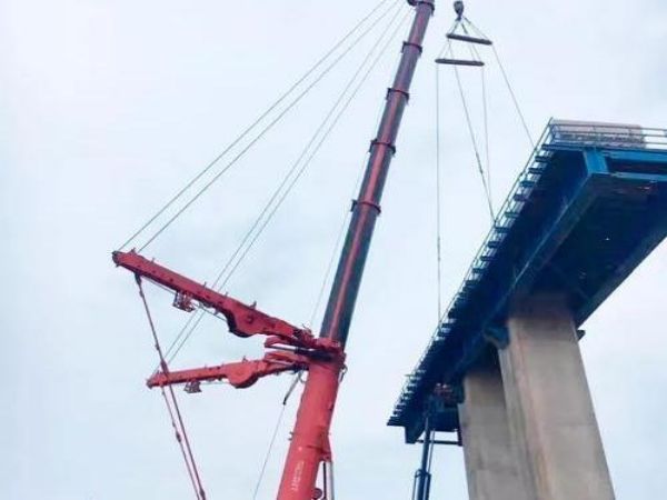 岳西县吊车出租电话_吊车出租：吊车吊臂为什么不稳定